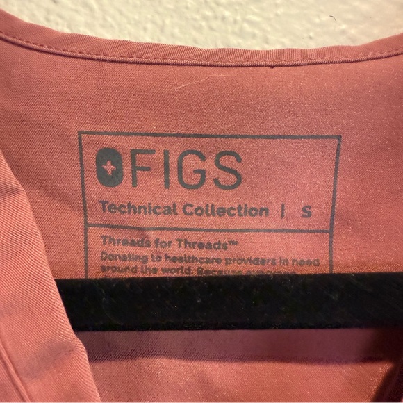 FIGS Catarina Scrub Top Mauve | Small - Picture 3 of 4